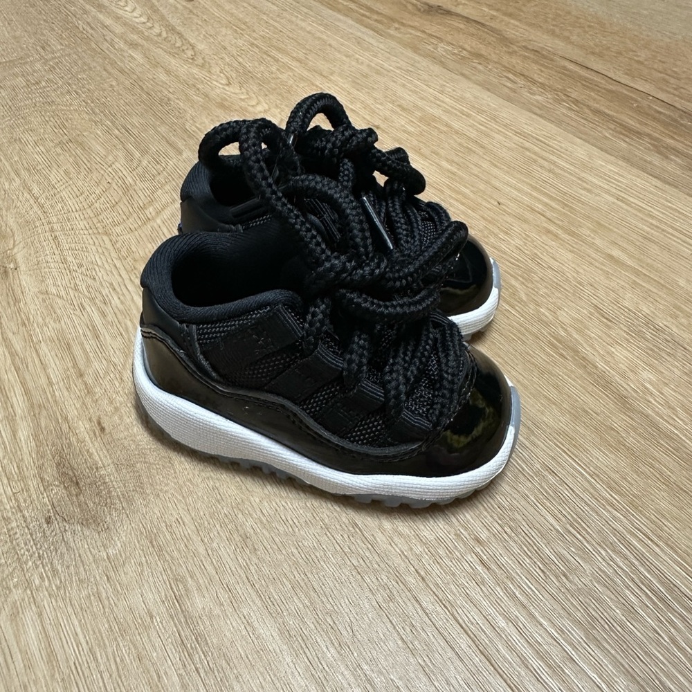 Jordan Retro 11 Space Jam